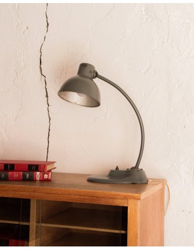 Julia, la lampe de bureau N°23 Voir les baskets