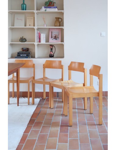 4 chaises scandinaves empilables Vous souhaitez 